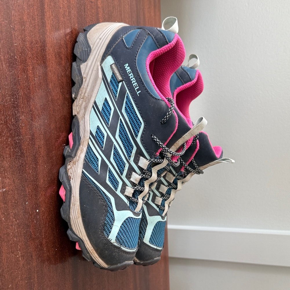 Merrell Kids' Moab Hiking Sneakers - Blue, Black, and Pink - Picture 4 of 12